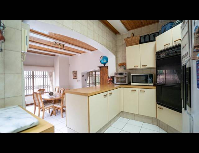 3 BEDROOM TOWNHOUSE FOR SALE IN MORNINGHILL